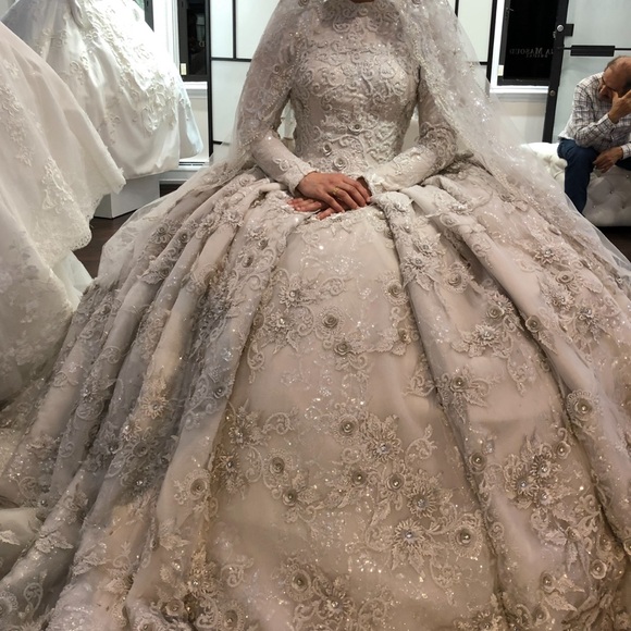 Sena Masoud A-Line Wedding gown/ Custom Made - Picture 3 of 4